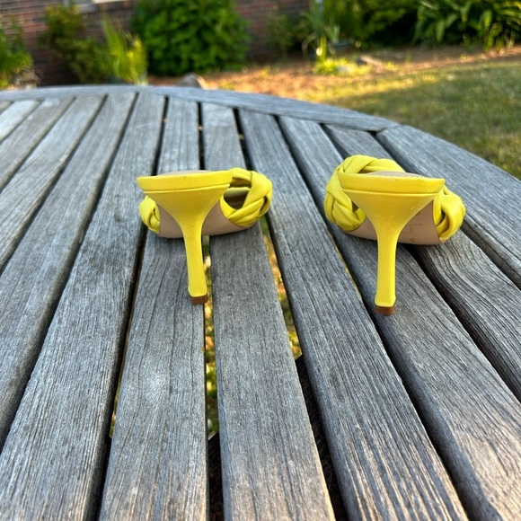 Marc Fisher Yellow Draya Square Toe Slides size 7 spring summer braided leather‎ - Picture 5 of 8